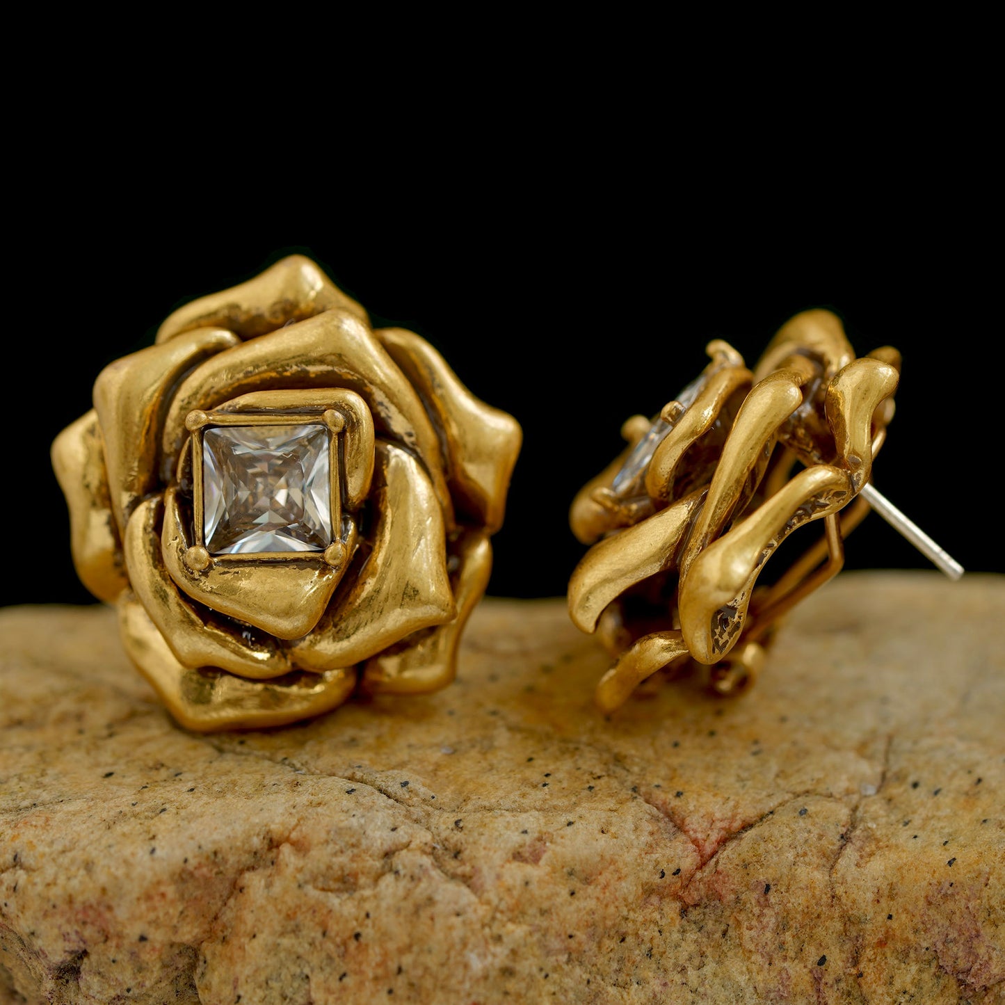 Vintage Royal Style Flower Earrings