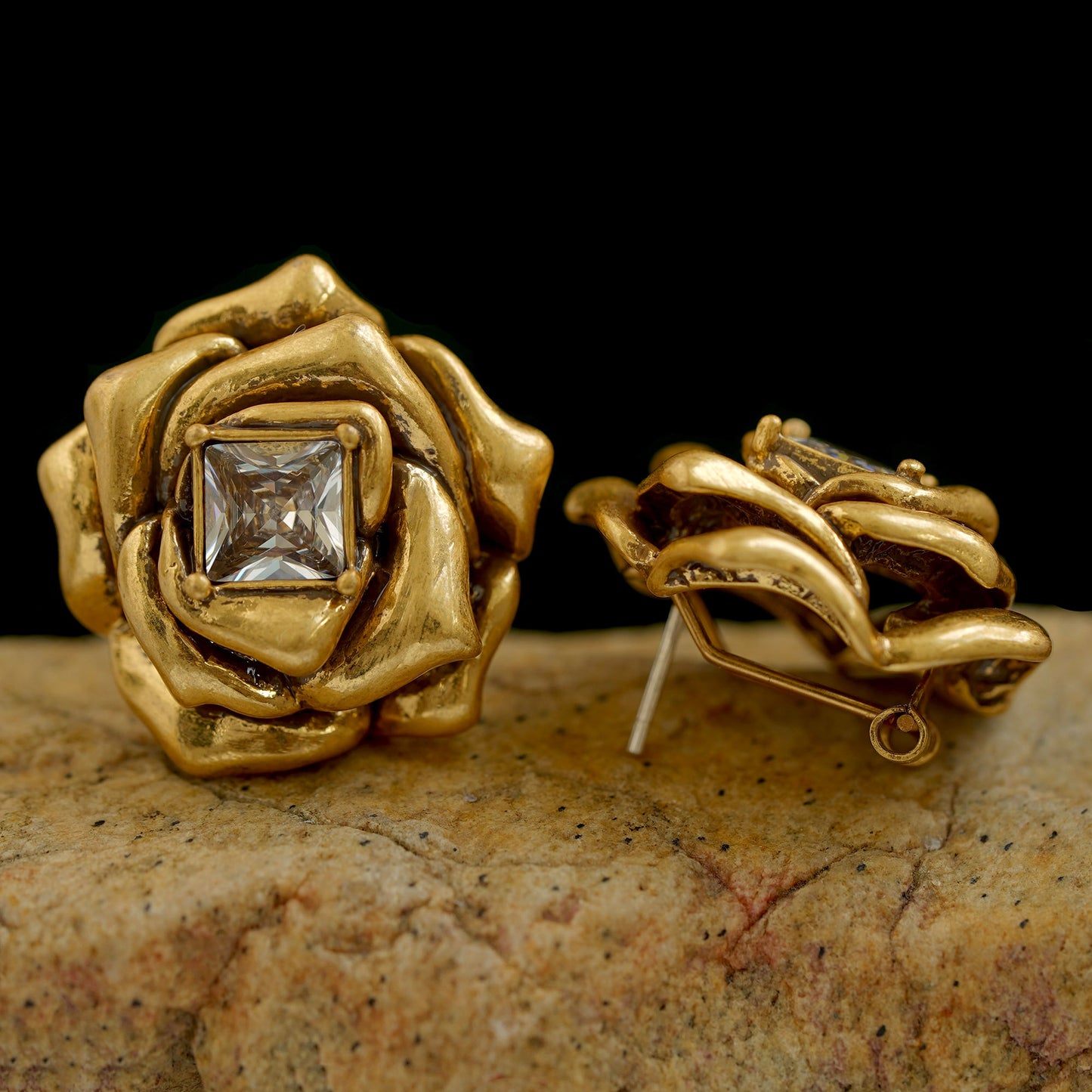 Vintage Royal Style Flower Earrings