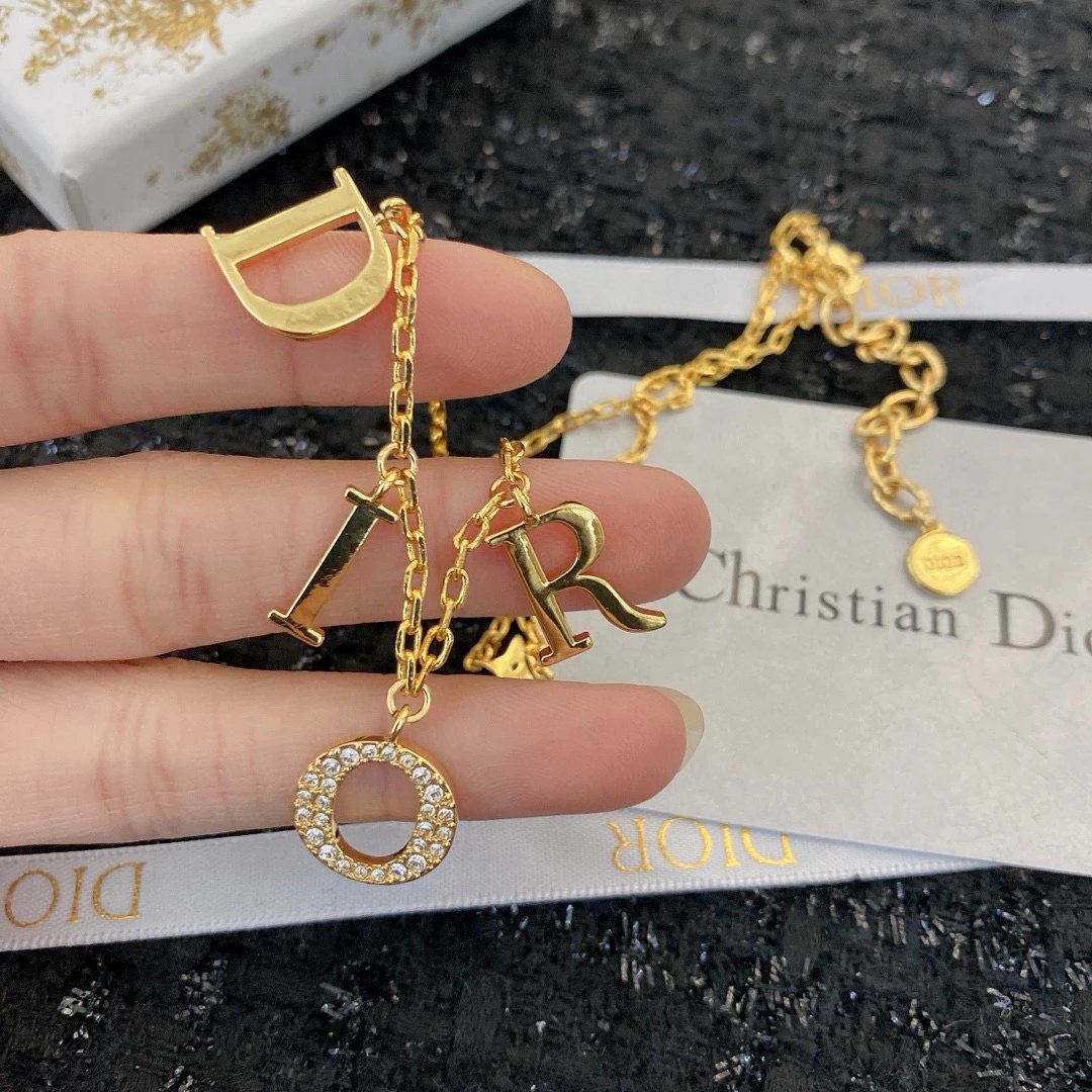D gold rhinestone letter pendant short necklace brass lady jewelry