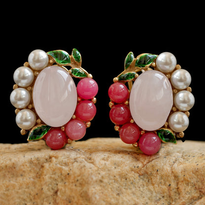 Vintage gold tone pink white flower earing