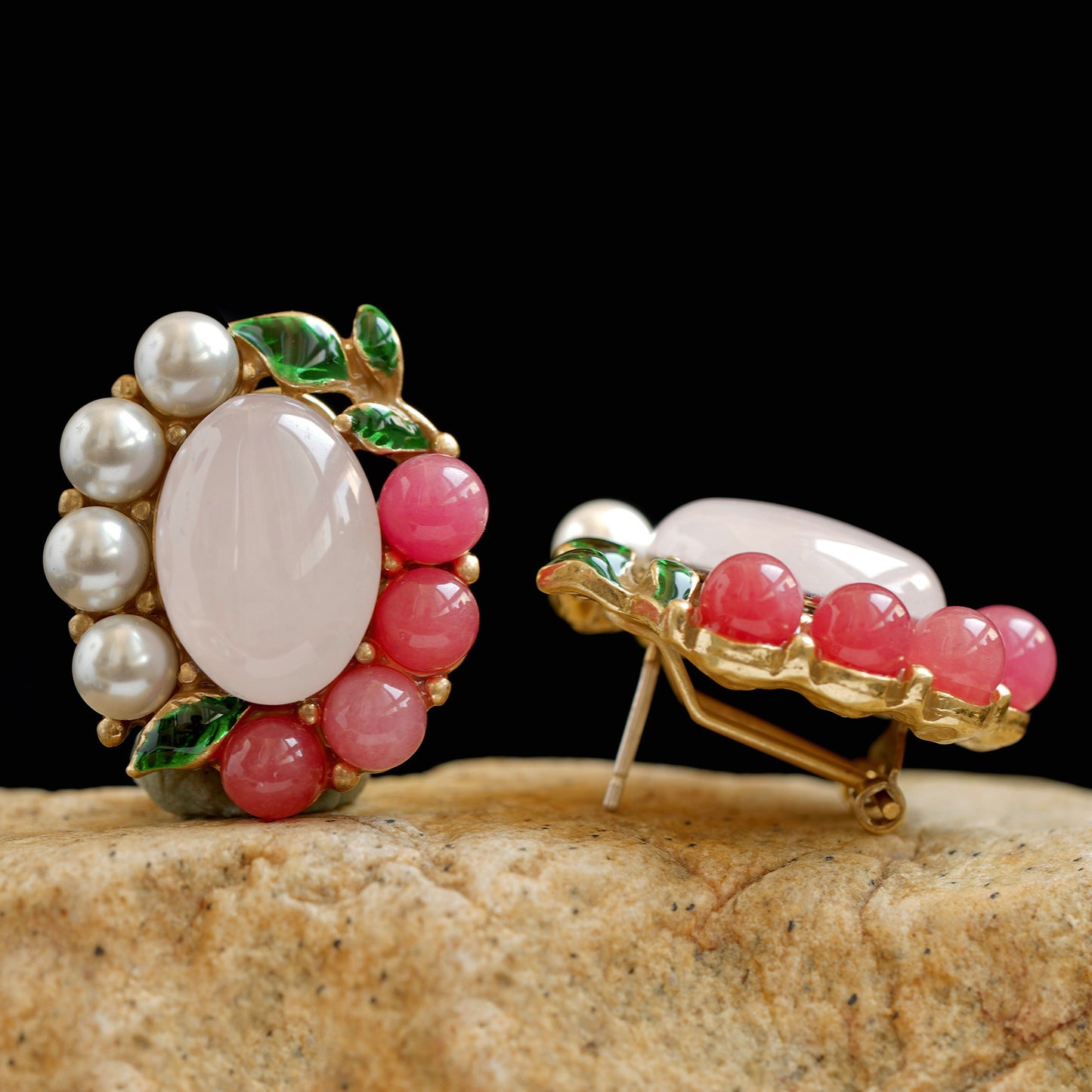 Vintage gold tone pink white flower earing