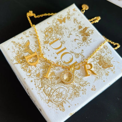 D gold rhinestone letter pendant short necklace brass lady jewelry